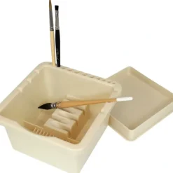 Brush^Global Plastic Brush Stand with Basin and Lid - Little Painter Art | Exploring the Endless Possibilities of Art